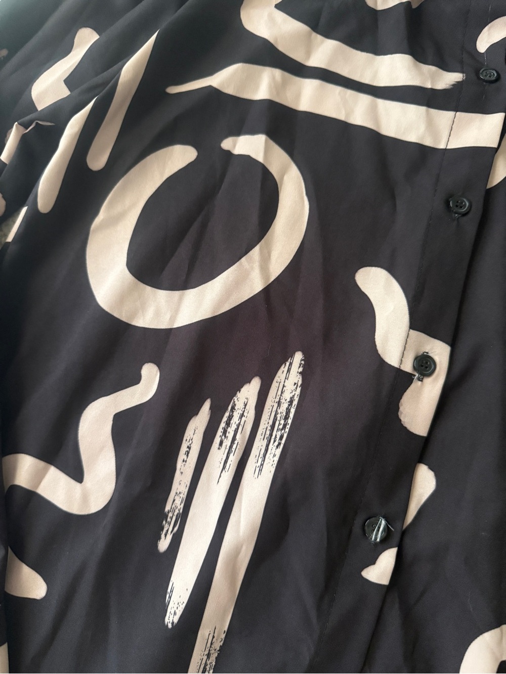 Boohoo Oversized Black & Tan Abstract Print Shirt - Picture 5 of 7